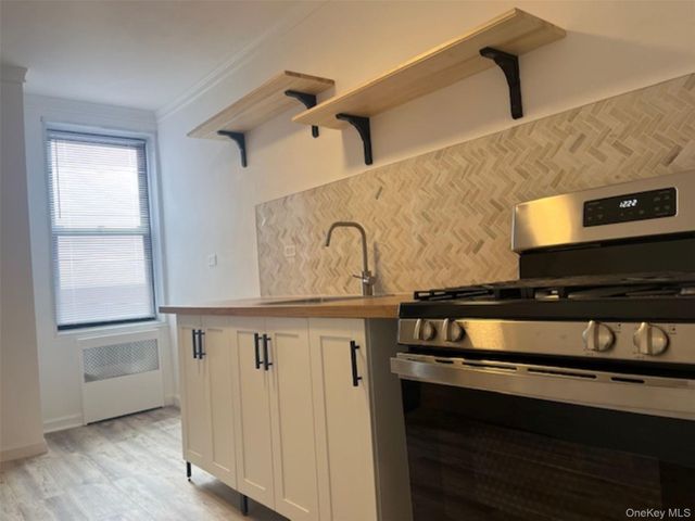 2287 Mott Avenue 6D, Far Rockaway, NY 11691