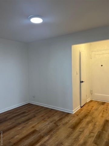 2287 Mott Avenue 6D, Far Rockaway, NY 11691