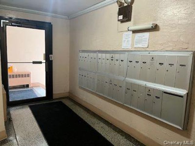 2287 Mott Avenue 6D, Far Rockaway, NY 11691