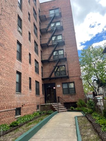 2287 Mott Avenue 6D, Far Rockaway, NY 11691