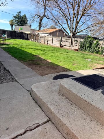 6789 Cottage, Winton, CA 95388