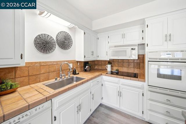 5852 Olinda Rd, El Sobrante, CA 94803