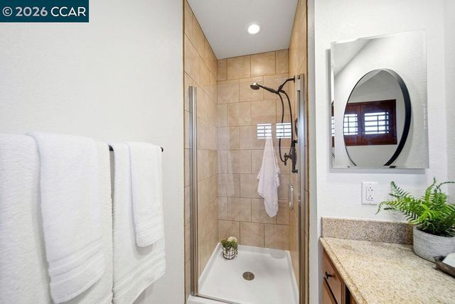 5852 Olinda Rd, El Sobrante, CA 94803