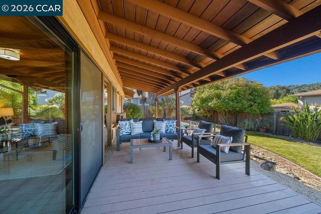 5852 Olinda Rd, El Sobrante, CA 94803