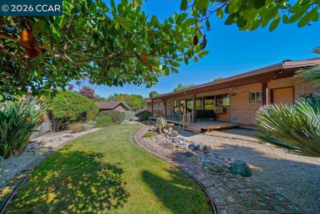 5852 Olinda Rd, El Sobrante, CA 94803