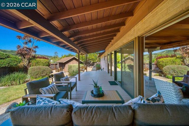 5852 Olinda Rd, El Sobrante, CA 94803