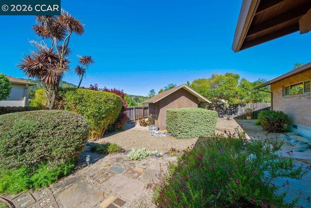 5852 Olinda Rd, El Sobrante, CA 94803