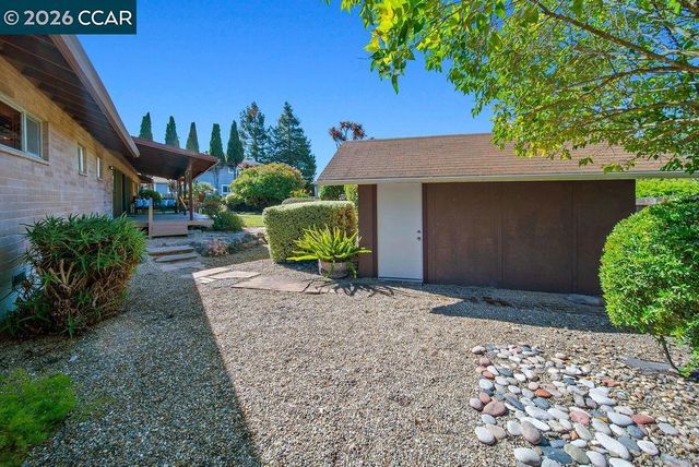 5852 Olinda Rd, El Sobrante, CA 94803