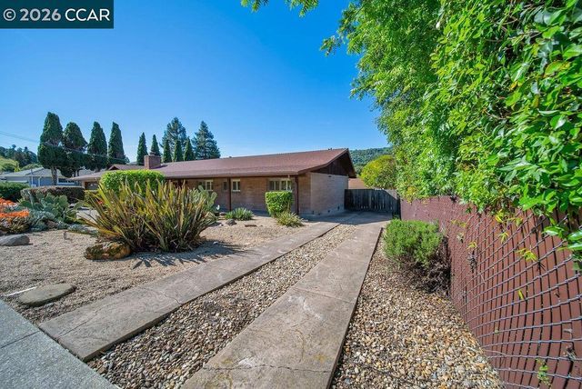 5852 Olinda Rd, El Sobrante, CA 94803