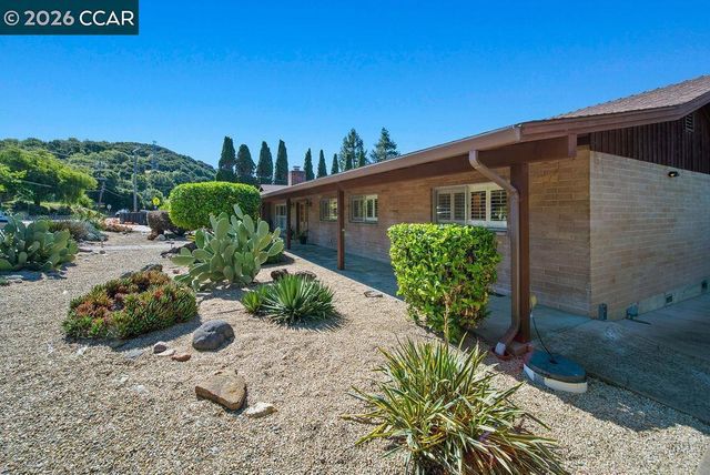 5852 Olinda Rd, El Sobrante, CA 94803