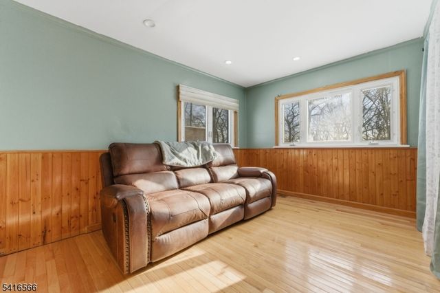 117 Dupont Ave, Hopatcong Boro, NJ 07843