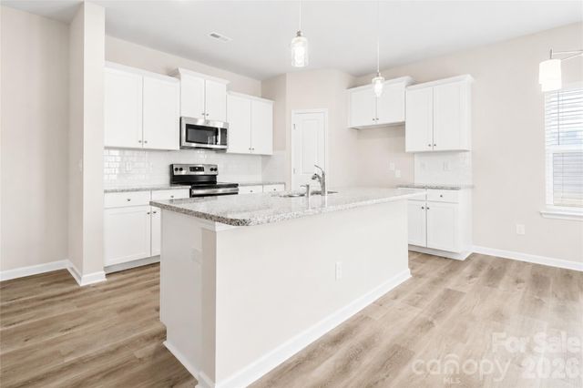 207 Roxanna Court, Shelby, NC 28152