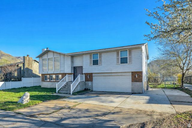 371 W 1125 N, Centerville, UT 84014