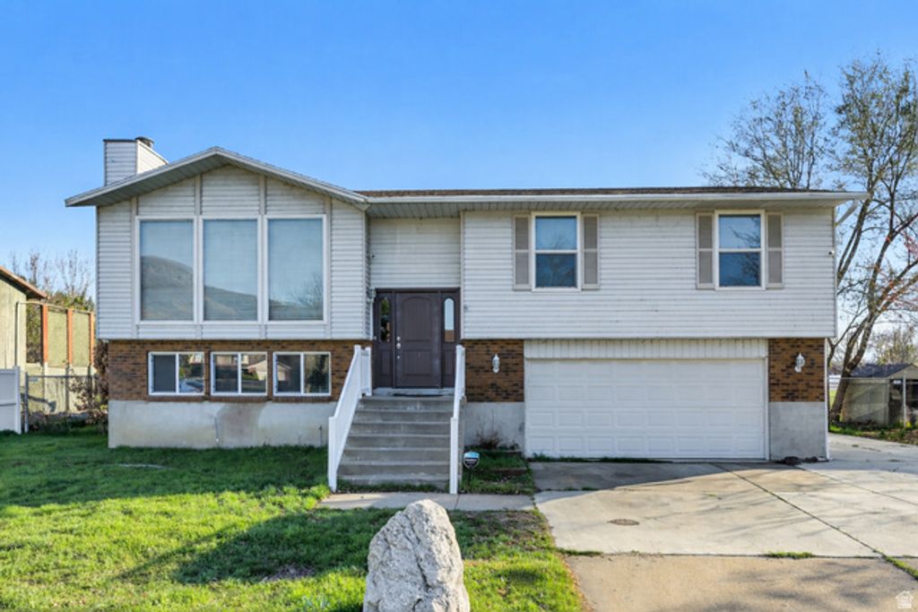 371 W 1125 N, Centerville, UT 84014