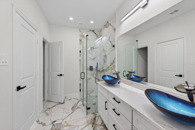 308 Windjammer Road, Gun Barrel City, TX 75156