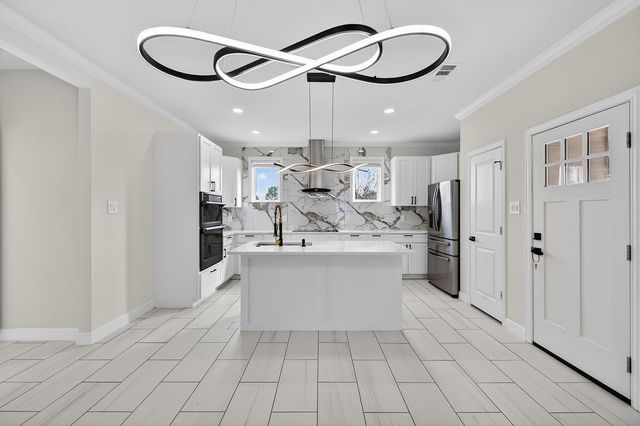 308 Windjammer Road, Gun Barrel City, TX 75156