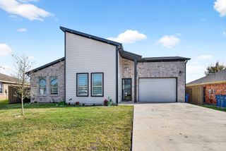 308 Windjammer Road, Gun Barrel City, TX 75156