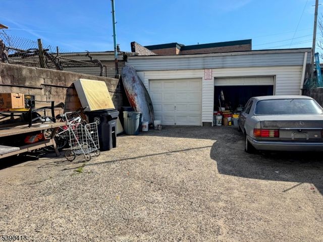 203 Oliver St, Newark City, NJ 07105