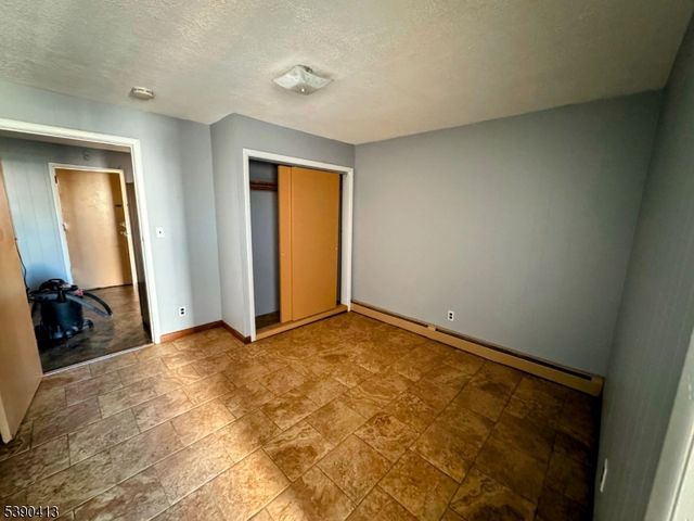 203 Oliver St, Newark City, NJ 07105