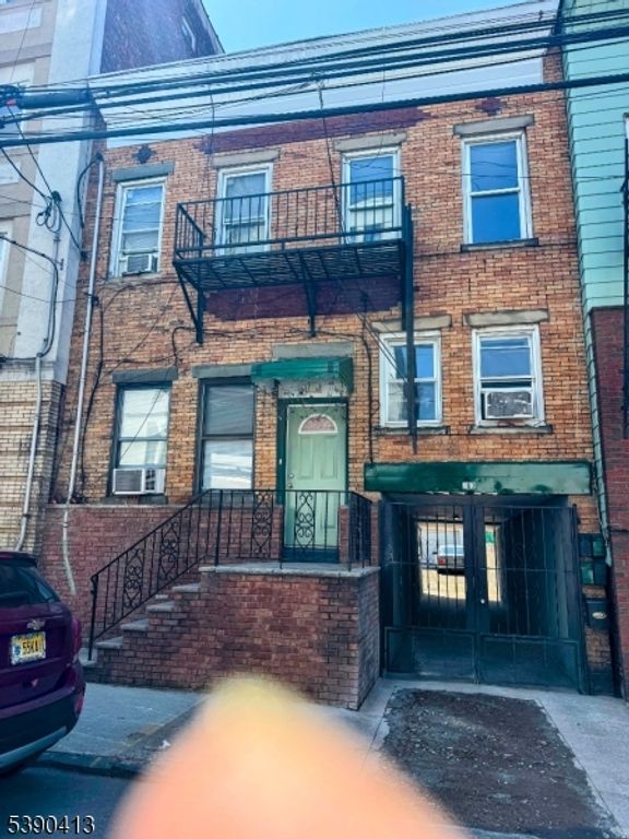 203 Oliver St, Newark City, NJ 07105 — photo 2
