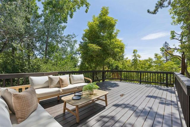 1085 Sunset Drive, San Carlos, CA 94070