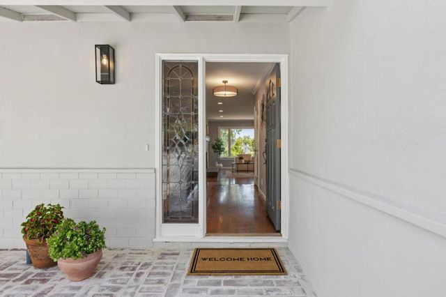 1085 Sunset Drive, San Carlos, CA 94070