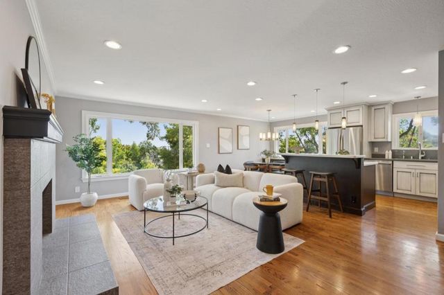 1085 Sunset Drive, San Carlos, CA 94070
