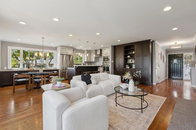 1085 Sunset Drive, San Carlos, CA 94070