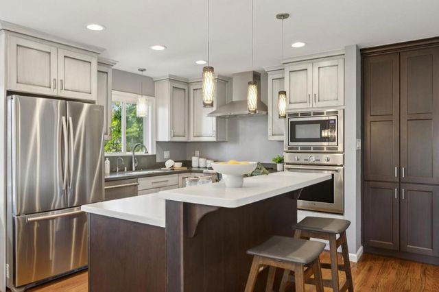 1085 Sunset Drive, San Carlos, CA 94070