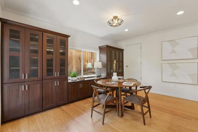 1085 Sunset Drive, San Carlos, CA 94070