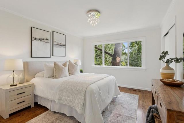 1085 Sunset Drive, San Carlos, CA 94070