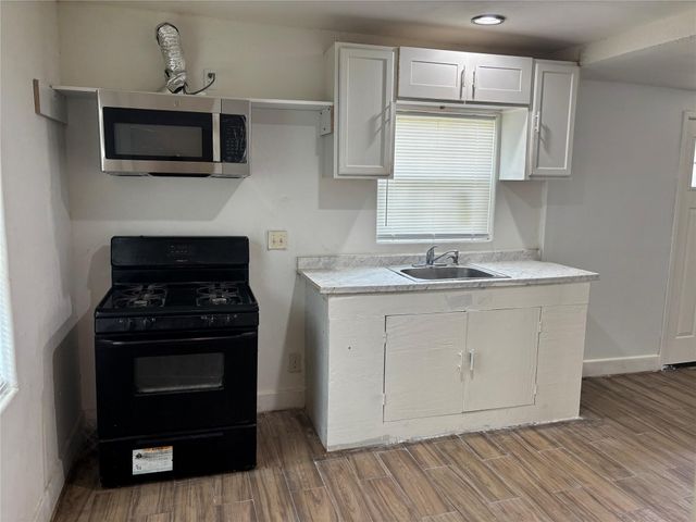 6709 Kassarine Pass, Houston, TX 77033