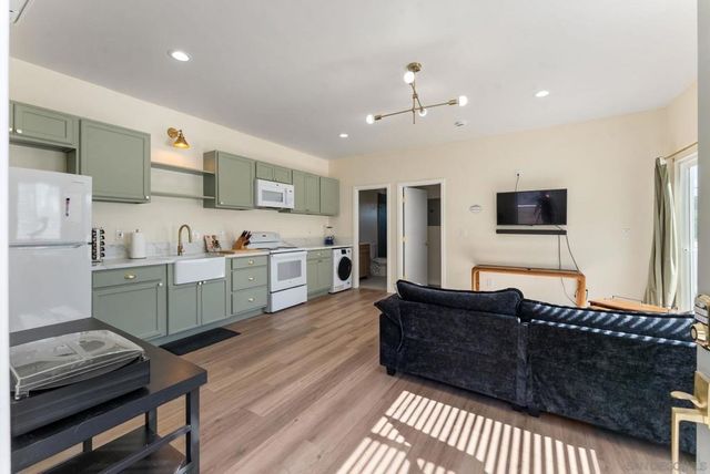 4445 4449 Mataro Dr, San Diego, CA 92115