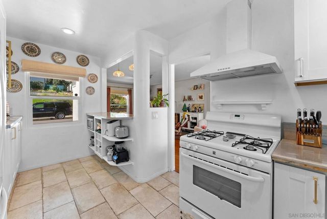 4445 4449 Mataro Dr, San Diego, CA 92115