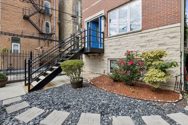 712 N Throop Street, Chicago, IL 60642