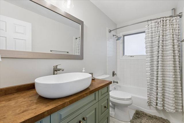 712 N Throop Street, Chicago, IL 60642