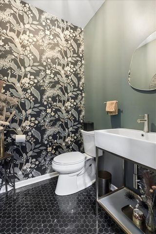 712 N Throop Street, Chicago, IL 60642