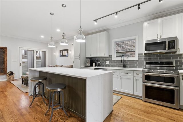 712 N Throop Street, Chicago, IL 60642