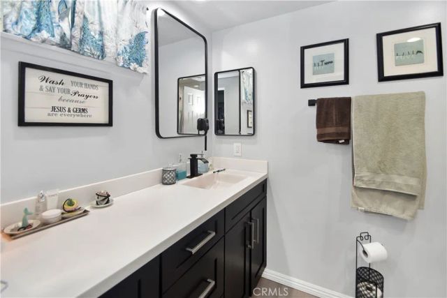 5493 Peacock, Riverside, CA 92505