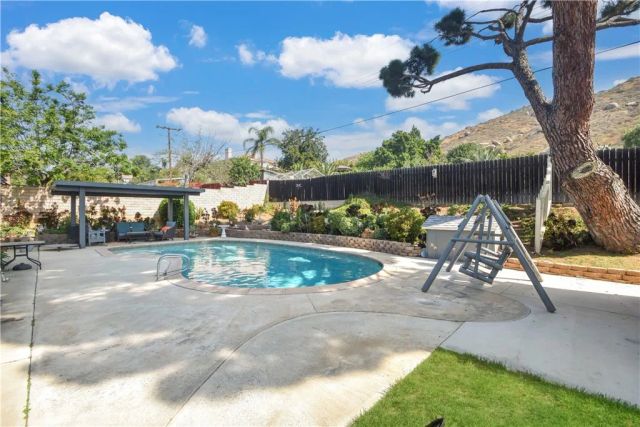 5493 Peacock, Riverside, CA 92505