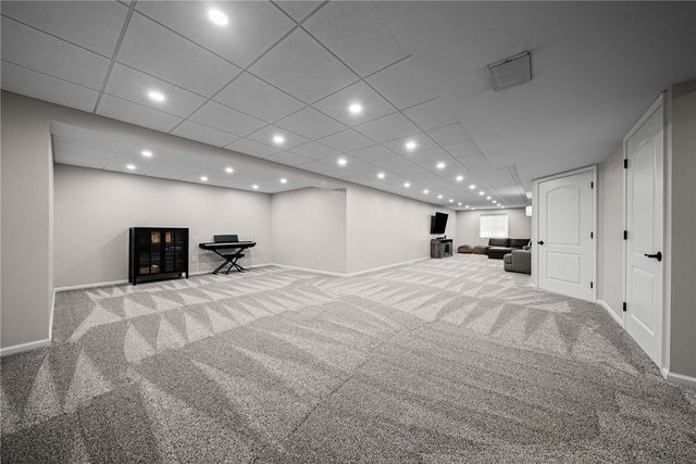 344 Greene Dr, Jefferson Hills, PA 15025