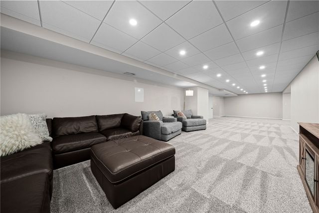 344 Greene Dr, Jefferson Hills, PA 15025