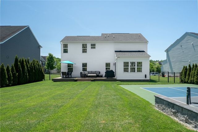 344 Greene Dr, Jefferson Hills, PA 15025