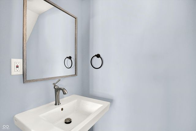 1814 New Street, Indianapolis, IN 46203