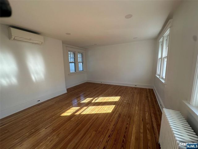 542 Prospect Avenue, Ridgefield, NJ 07657