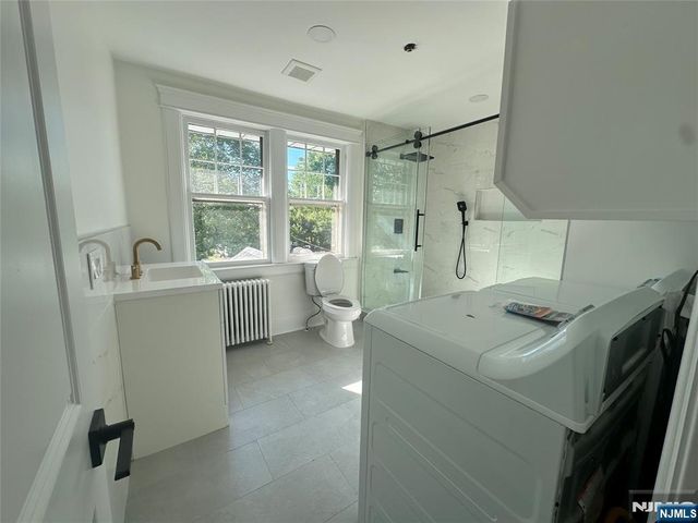 542 Prospect Avenue, Ridgefield, NJ 07657