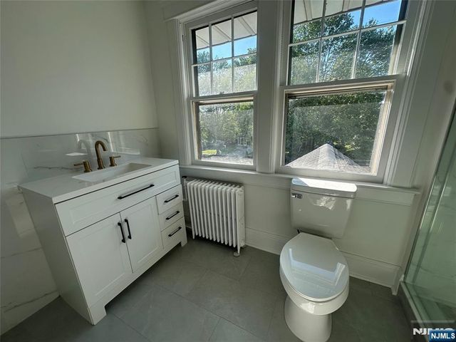 542 Prospect Avenue, Ridgefield, NJ 07657