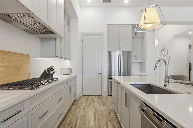 9272 MCDANIEL LANE, Sarasota, FL 34240