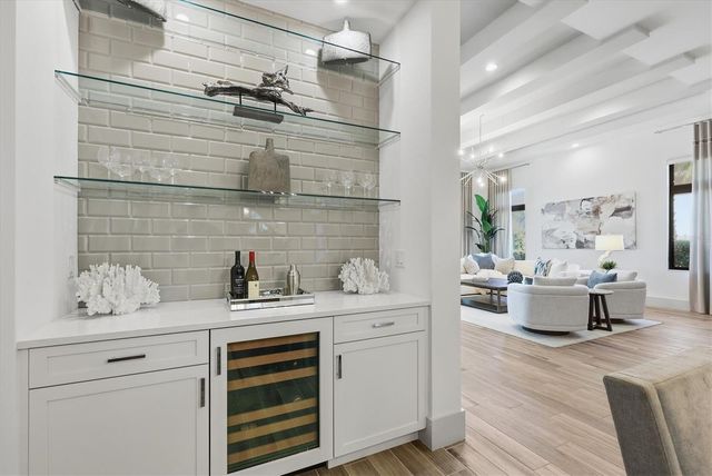 9272 MCDANIEL LANE, Sarasota, FL 34240