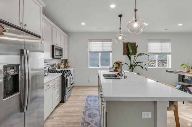 2103 N ELDERBERRY DR, Saratoga Springs, UT 84045